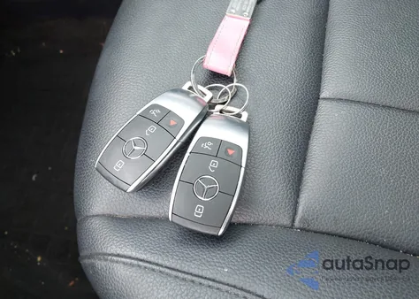 2022 Mercedes-Benz Glb 250 4Matic из США, поврежденный, VIN W1N4M4HB3NW247237